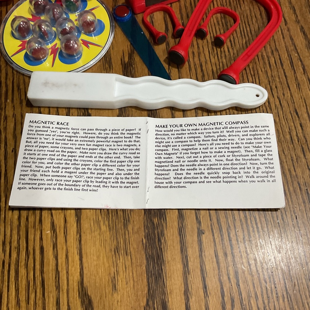 Magnets Learning Toy Set - Picture 7 of 8
